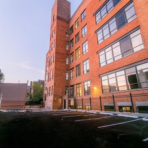 Building Photo - 17 Monitor St