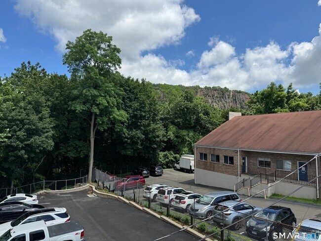 Foto del edificio - 1085 Whalley Ave