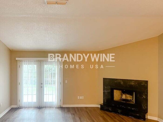 Foto del edificio - 7486 Countryman Ln