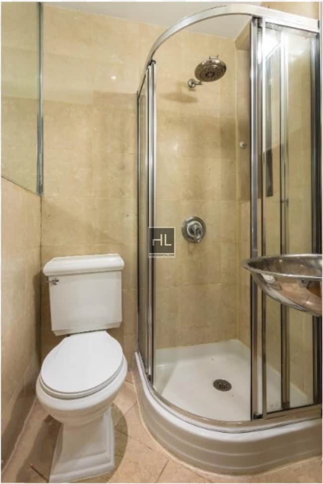 Building Photo - BEDFORD ST.