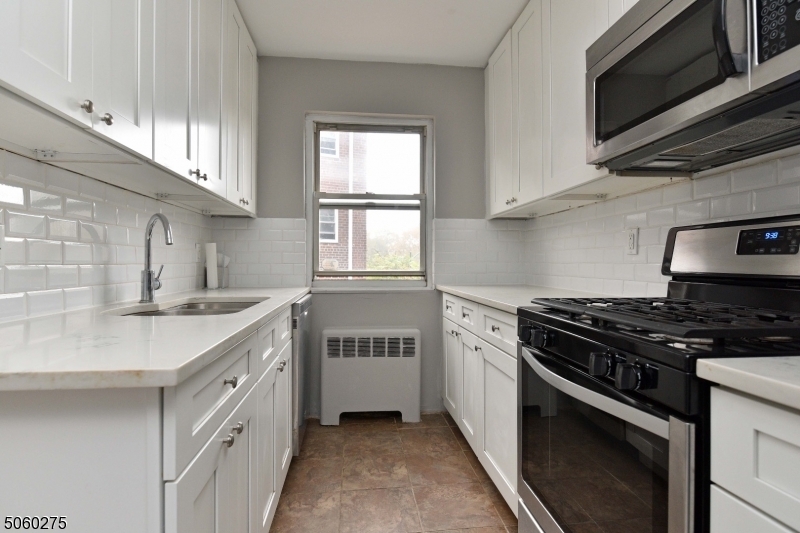 Primary Photo - 1479 Terrace Cir