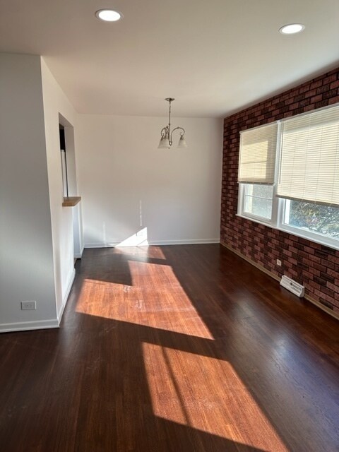 Building Photo - 7242 W Crain St