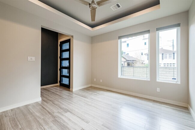Foto del edificio - 711 W Clay St