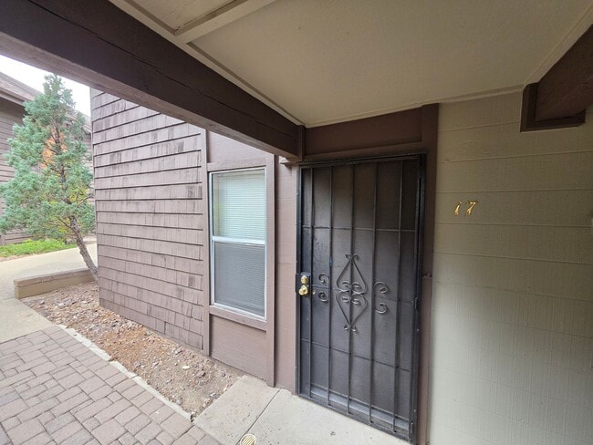 Building Photo - 1200 S Riordan Ranch St