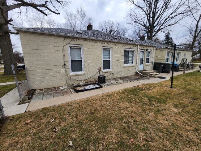 Foto del edificio - 20520 W Outer Dr