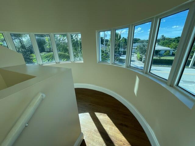 Building Photo - 5820 N Flagler Dr