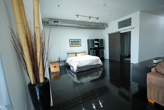 Foto del edificio - 13320 Beach Ave