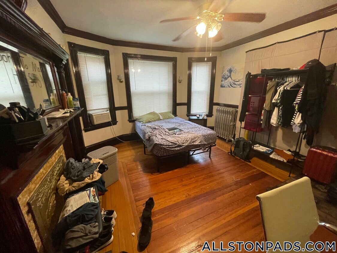 Foto principal - 52 Coolidge Rd