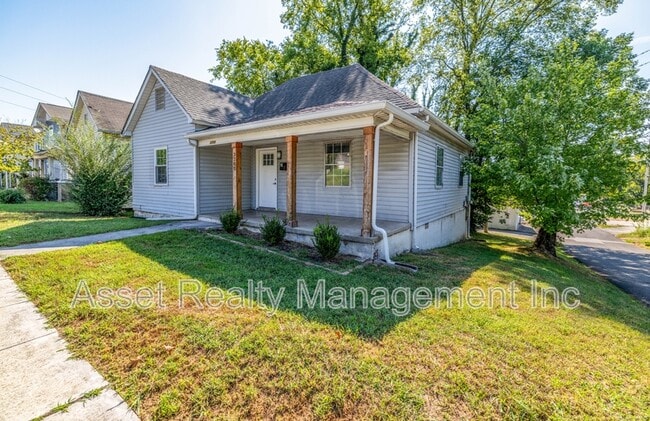 Photo - 2200 Parkview Avenue House
