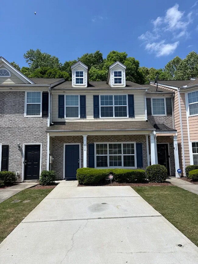 Foto del edificio - 3 bed 2 bath property in Atlanta!! -- Apply NOW and Get 50% OFF THE FIRST MONTH RENT!