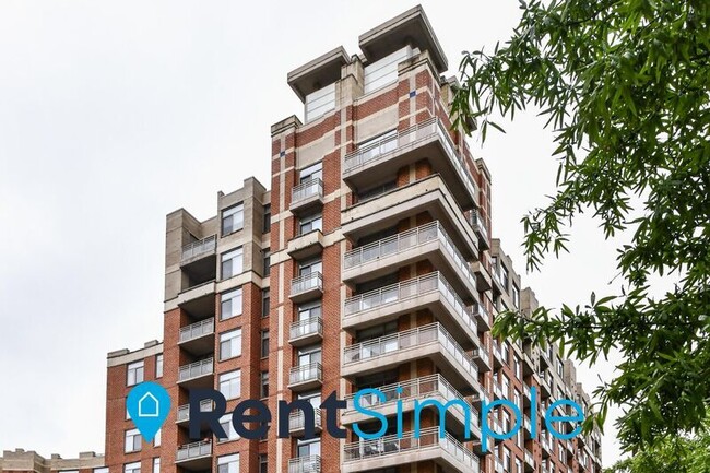 Building Photo - 3600 S Glebe Rd