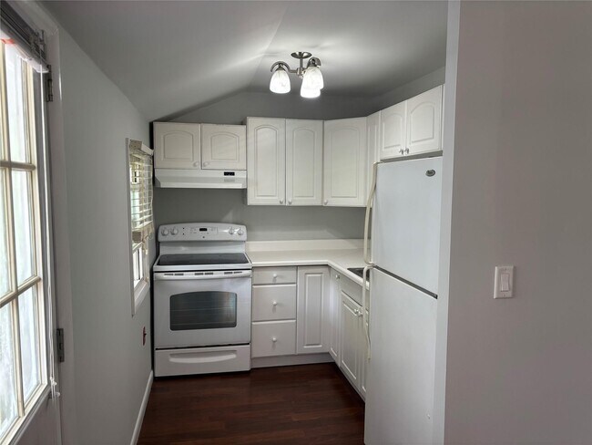 Foto del edificio - 149 Pleasantville Rd