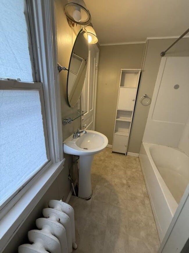 Building Photo - 457 N Pitt St