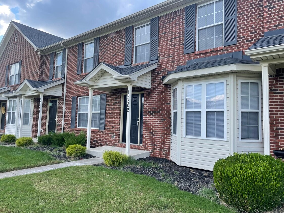12802 Lost Hill Walk, Louisville, KY 40272 House Rental in Louisville, KY