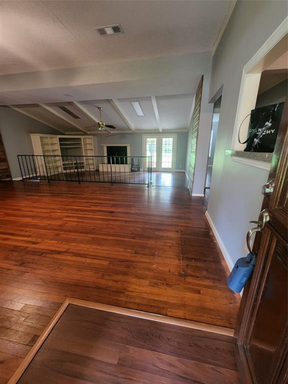 Foto del edificio - 9310 Carousel Ln