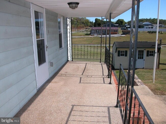 Foto del edificio - 14835 Clear Spring Rd