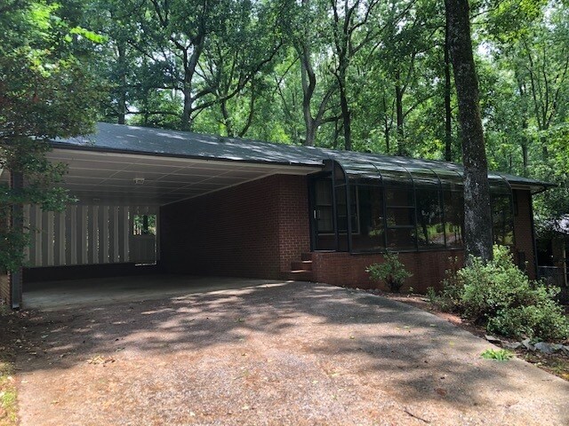 Primary Photo - 4256 Yates Rd