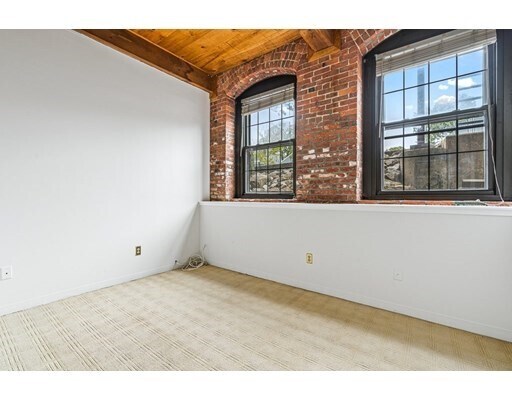 Building Photo - 50 Rantoul St