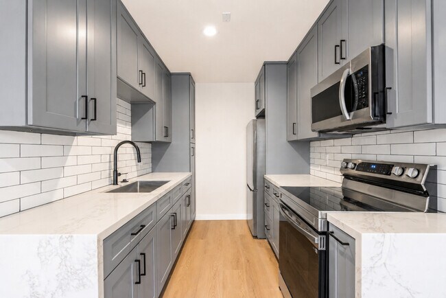 Foto del edificio - 3525 Jasmine Ave