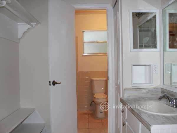 Building Photo - 5206 Ardmore Dr