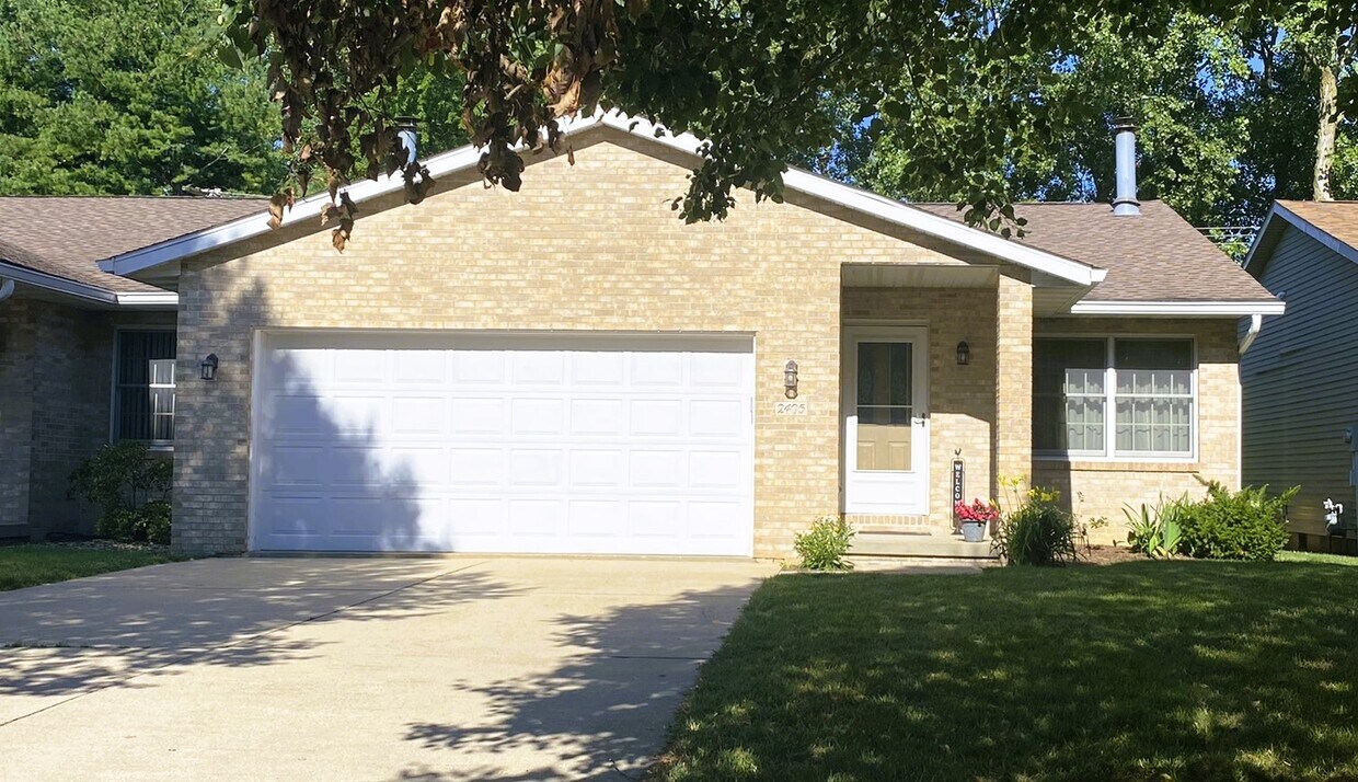 Primary Photo - 2405 Checkerberry Ln