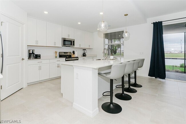 Foto del edificio - 5661 Melbourne Ct