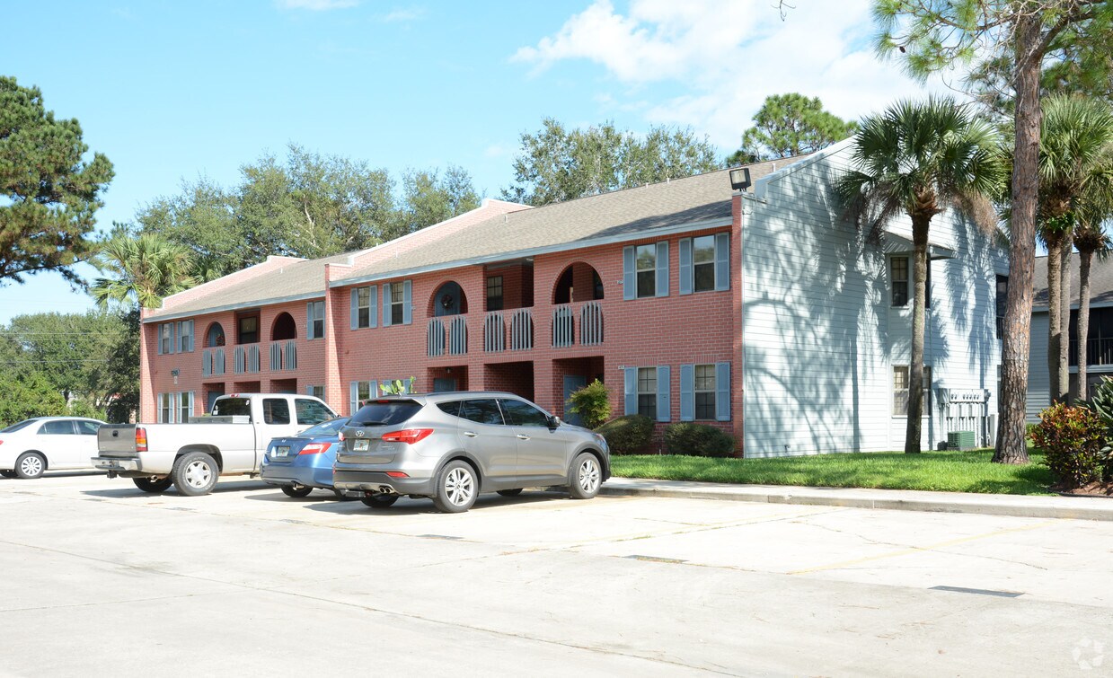 Village Square Apartments Titusville, FL
