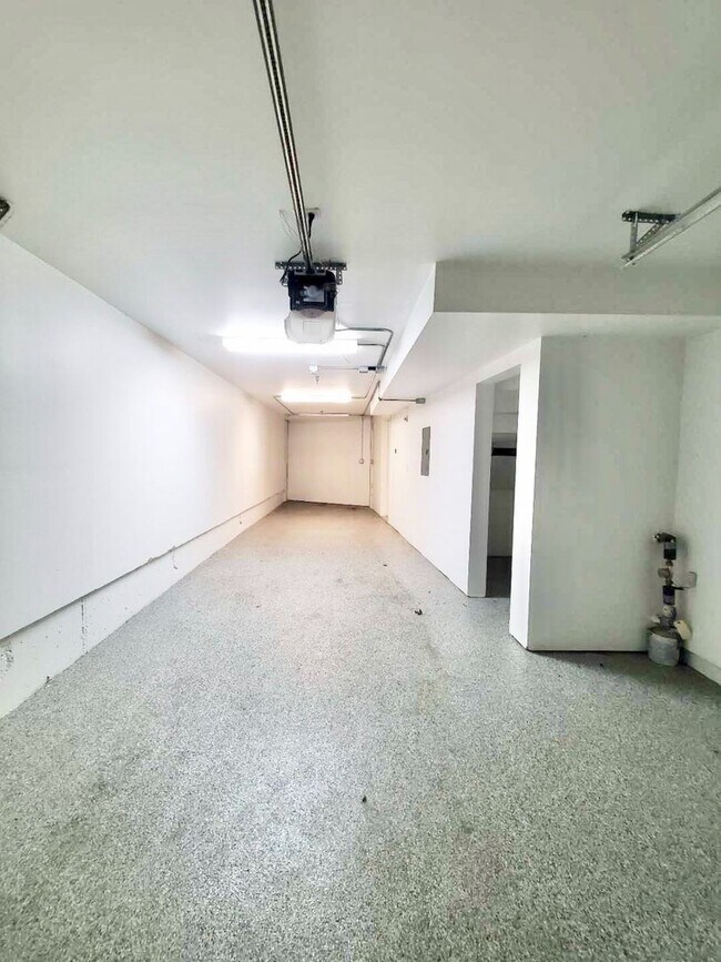Foto del edificio - Great TownHome For Rent