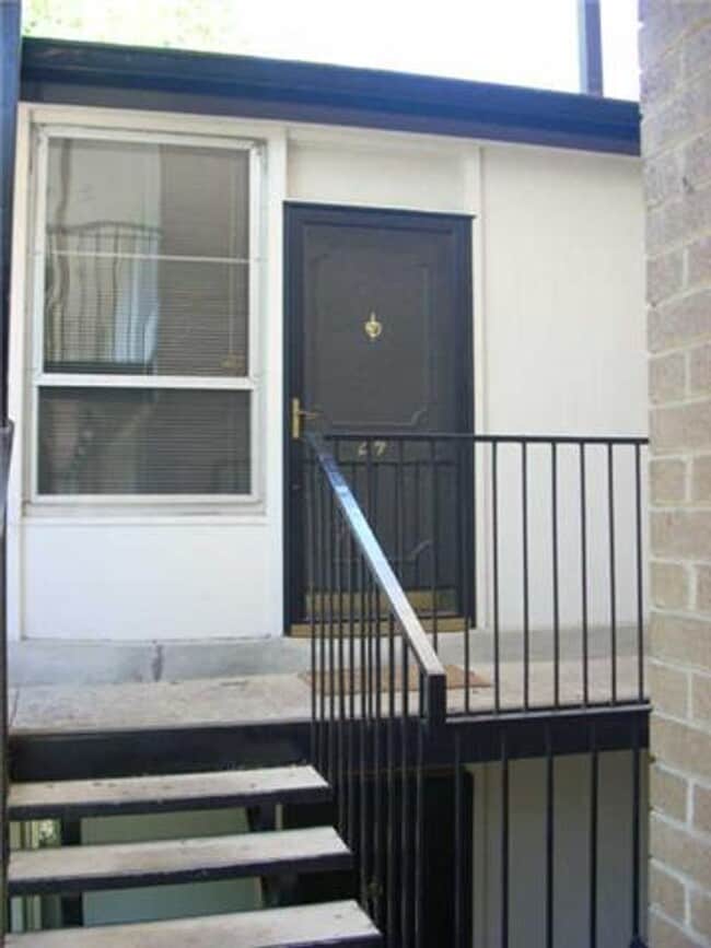 Building Photo - West End Condo