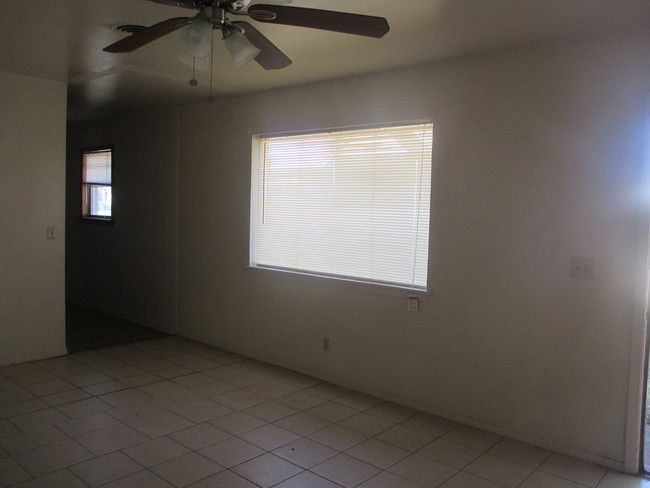 Building Photo - The Electra Apartments