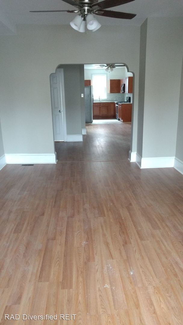 Foto del edificio - 3 br, 1.5 bath House - 3240 W Allegheny Ave