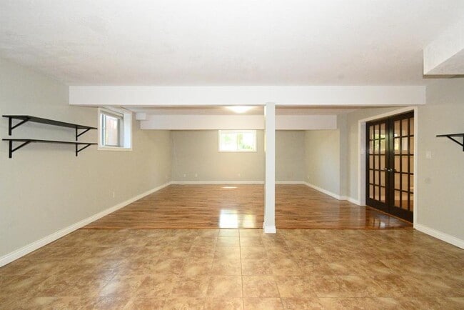 Building Photo - 1 bedroom in Prince George BC V2N 6R8