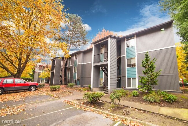 Building Photo - 3 br, 1 bath Apartment - 3660 SW 117th Ave