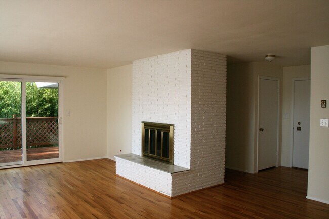 Foto del edificio - Spacious & Unique 4-Bedroom NW Corvallis!