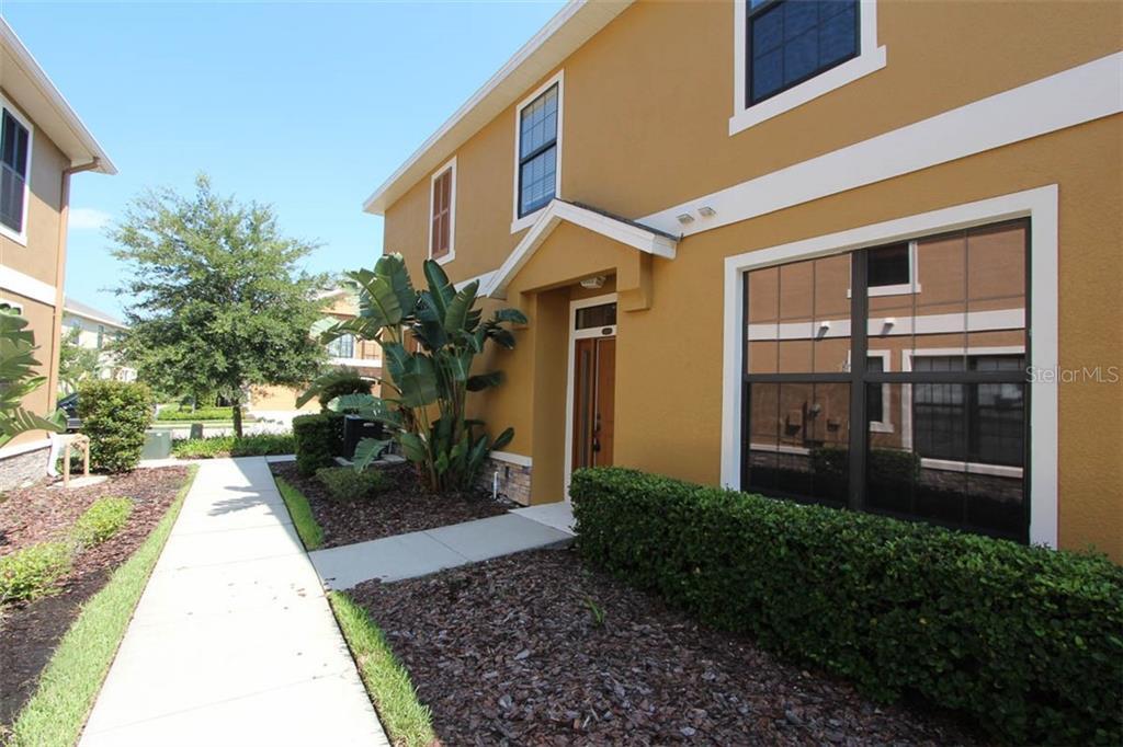 16433 Kingletridge Ave, Lithia, FL 33547 Townhome Rentals in Lithia