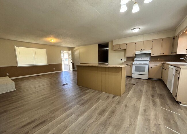 Building Photo - 203 Beth St