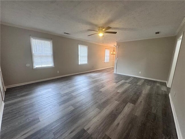 Building Photo - 452 Lexington Dr