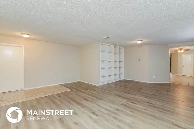 Building Photo - 13406 Forum Rd