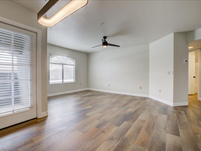 Building Photo - Ventana 2 Bedroom 2 Bathroom Condo