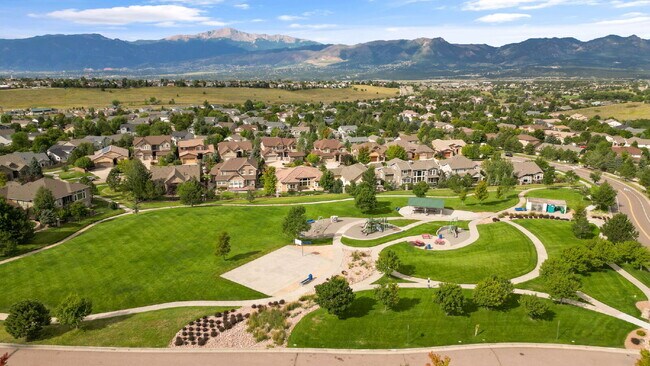 Building Photo - Spacious 4BR + Office Home in Pine Creek (...