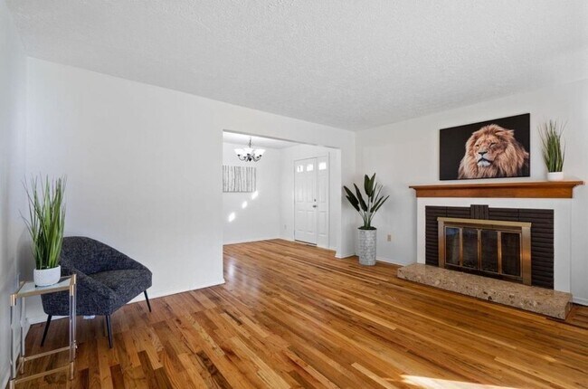 Foto del edificio - 603 E Columbia Ave