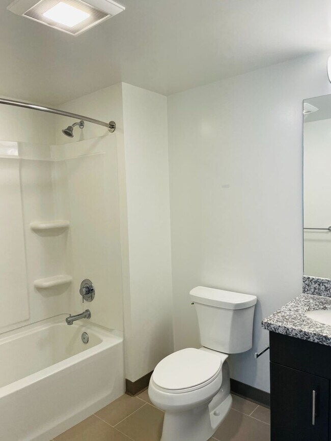 Foto del edificio - *PET FREINDLY* 3 Bedroom 2 Bathroom 1 Park...