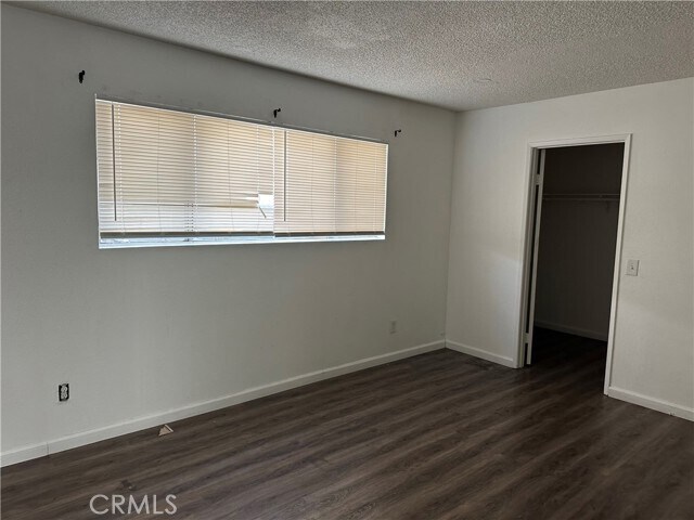 Foto del edificio - 9250 Wheeler Ct