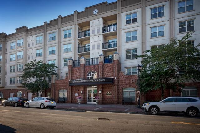 Foto del edificio - 100 Glen St