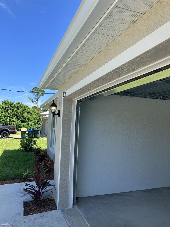 Foto del edificio - 3 br, 2 bath House - 2745 Coolidge Avenue