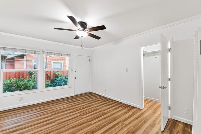 Foto del edificio - 1631 E 4th St