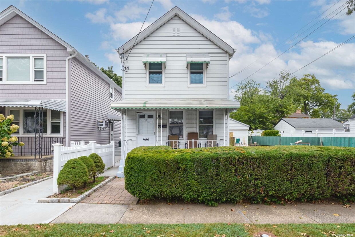 Primary Photo - 79 5th Ave