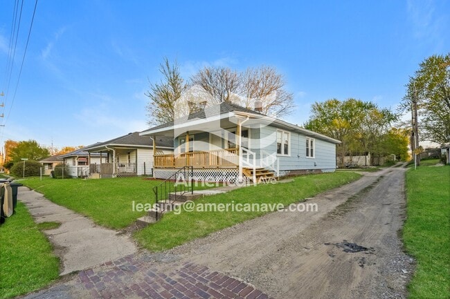 Building Photo - 1710 Elwood Ave