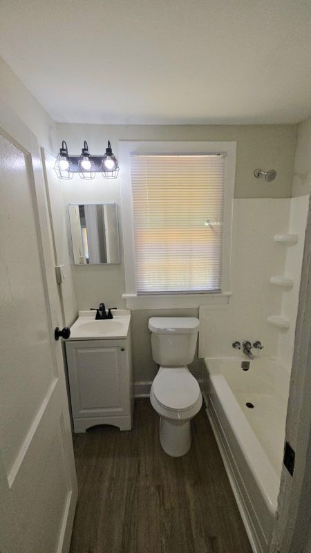 Foto del edificio - 4250 Ayers Rd
