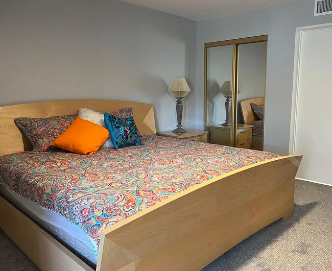 Foto del edificio - 2017 Normandy Ct